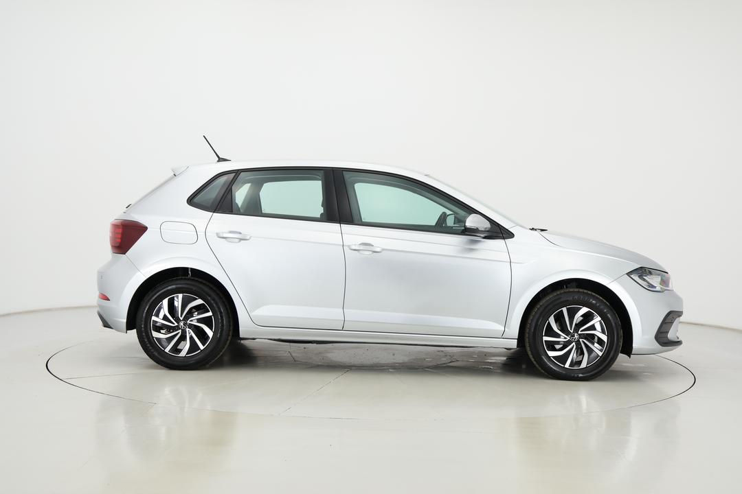 2024 Volkswagen Polo Life, Automatic, 31893 km, Right Side View