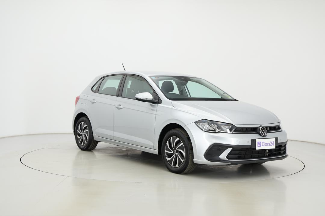 2024 Volkswagen Polo Life, Automatic, 31893 km, Right Front Diagonal (45- Degree) View