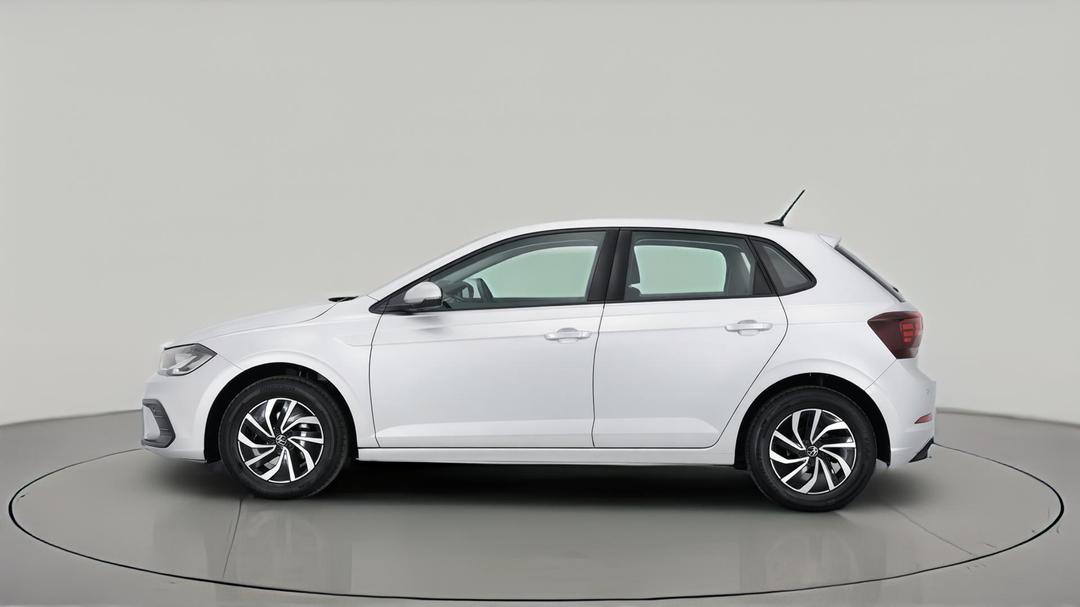 2024 Volkswagen Polo Life, Automatic, 31893 km, Left Side View