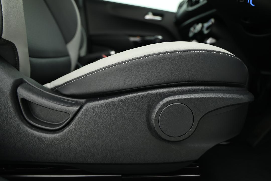 2025 Kia Picanto Gt Line (pe2), Automatic, 5172 km, Utility Switches/Buttons