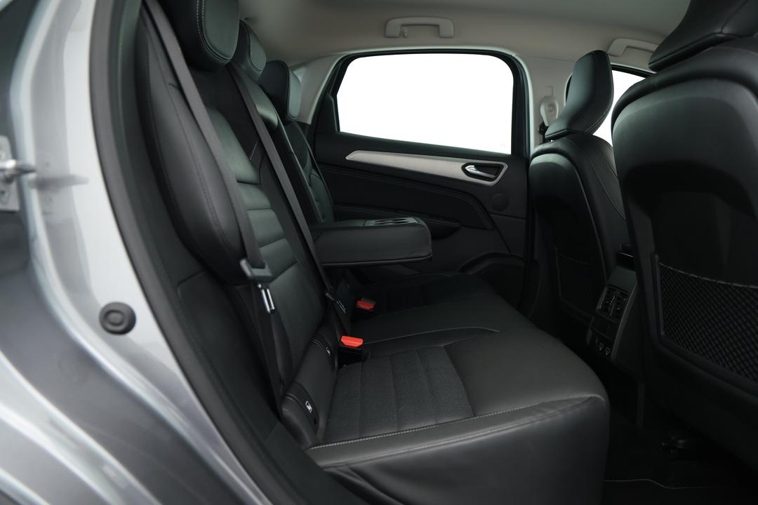2022 Renault Arkana Intens, Automatic, 34189 km, Right Side Rear Door Cabin View