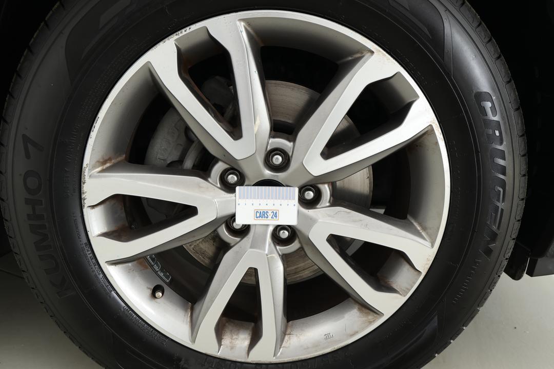 2014 Hyundai Santa Fe Elite Crdi (4x4), Automatic, 154046 km, Wheels Rim Front RHS Gutter Rash