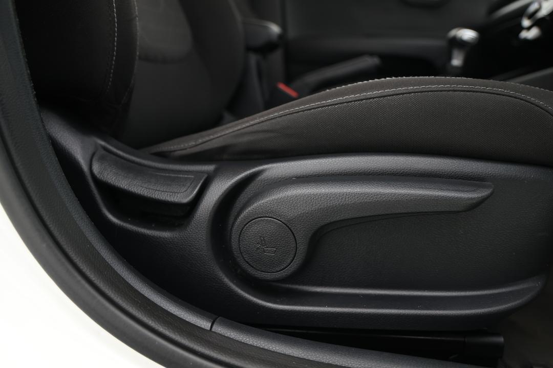 2018 Kia Rio S, Automatic, 61192 km, Pedals and Footmat