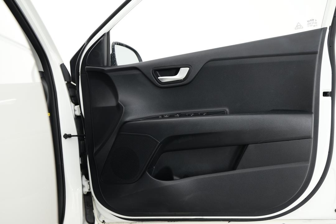 2018 Kia Rio S, Automatic, 61192 km, Drivers Side Adjustment Panel