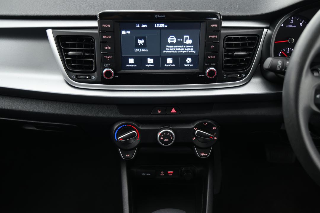 2018 Kia Rio S, Automatic, 61192 km, Center Console