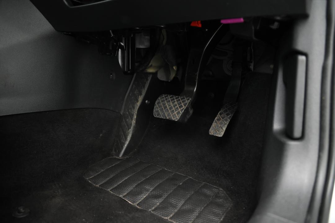 2024 Volkswagen Polo Life, Automatic, 28110 km, Child Seat Anchor Points