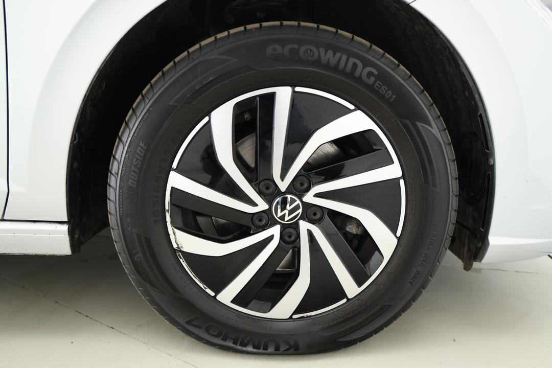 2024 Volkswagen Polo Life, Automatic, 28110 km, Right Front Wheel