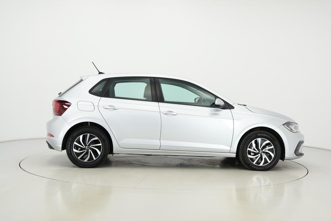 2024 Volkswagen Polo Life, Automatic, 28110 km, Right Side View