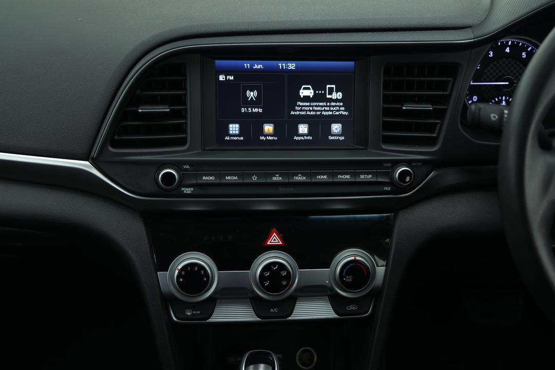 2018 Hyundai Elantra Go, Automatic, 93331 km, Center Console