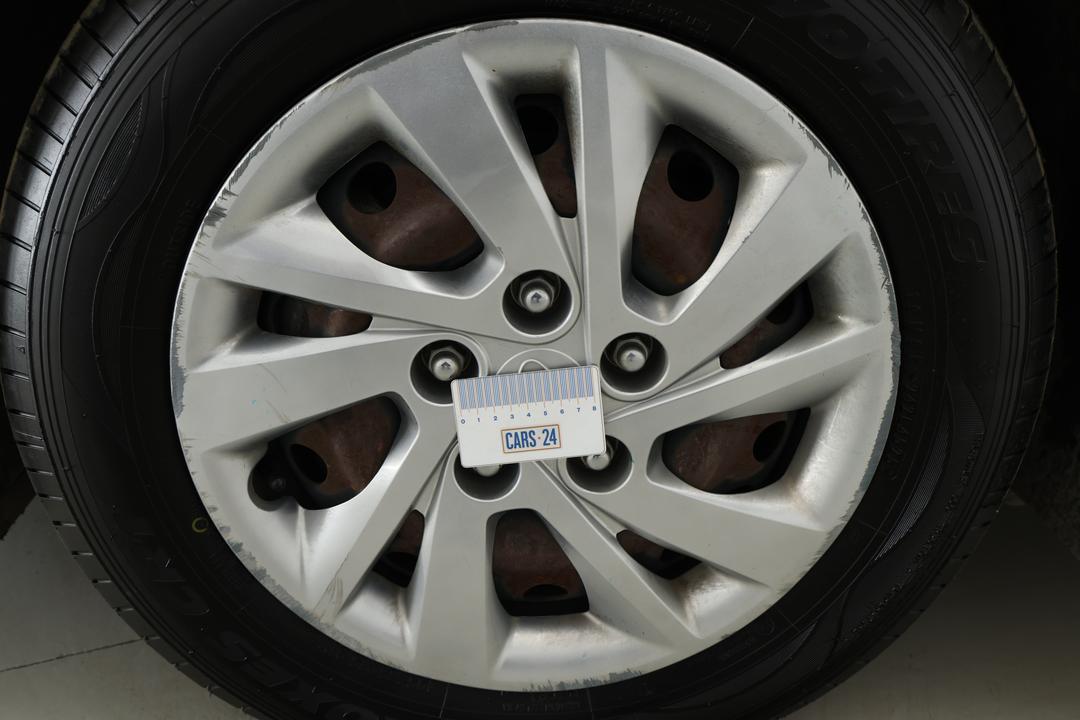2018 Hyundai Elantra Go, Automatic, 93331 km, Wheels Rim Rear RHS Gutter Rash