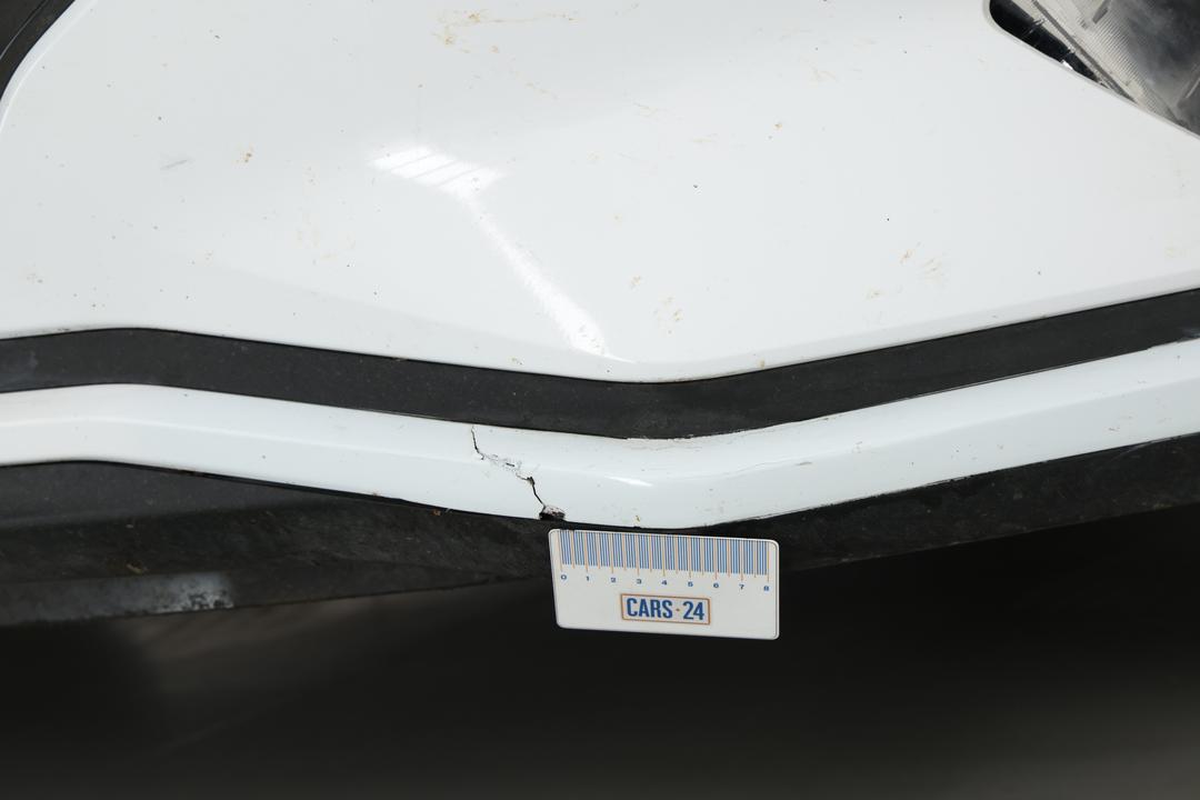 2018 Hyundai Elantra Go, Automatic, 93331 km, Bumper Front Scratch