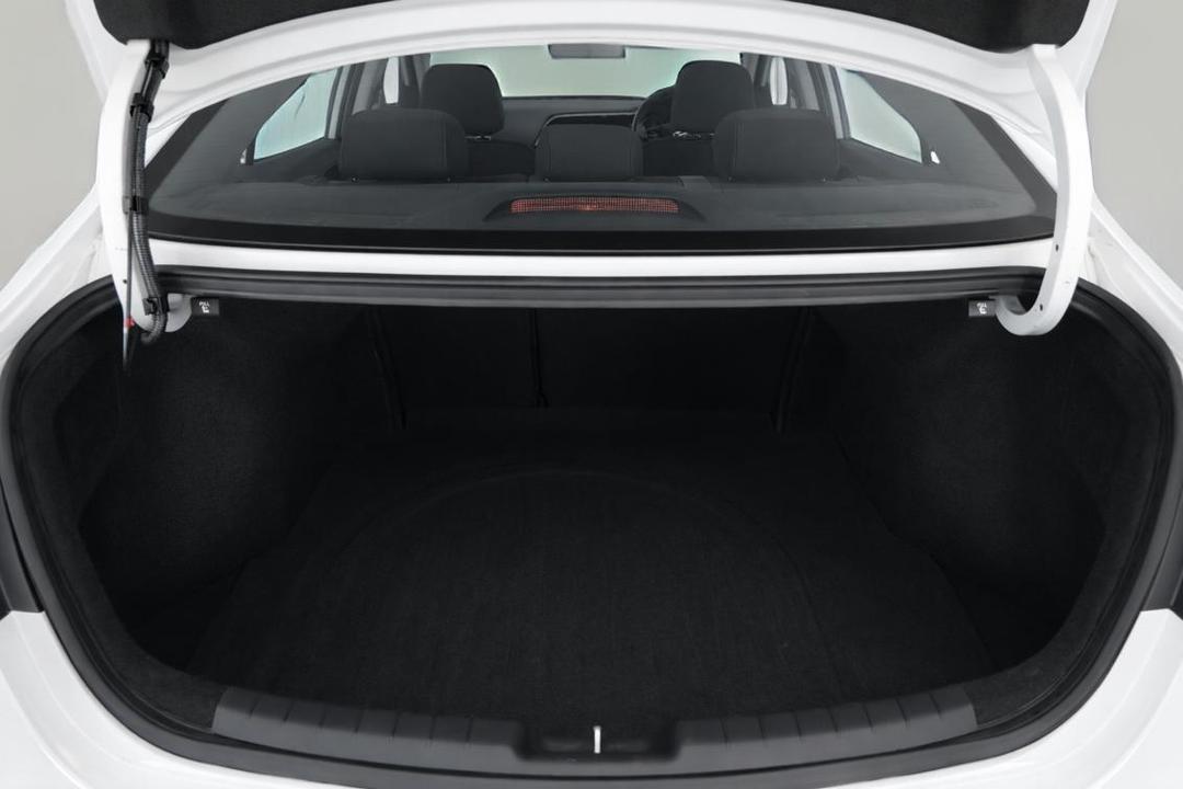 2018 Hyundai Elantra Go, Automatic, 93331 km, Boot Inside View