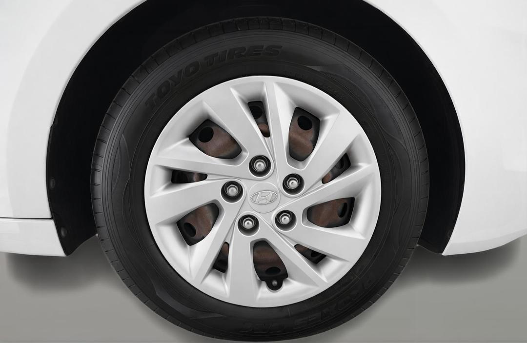2018 Hyundai Elantra Go, Automatic, 93331 km, Right Front Wheel