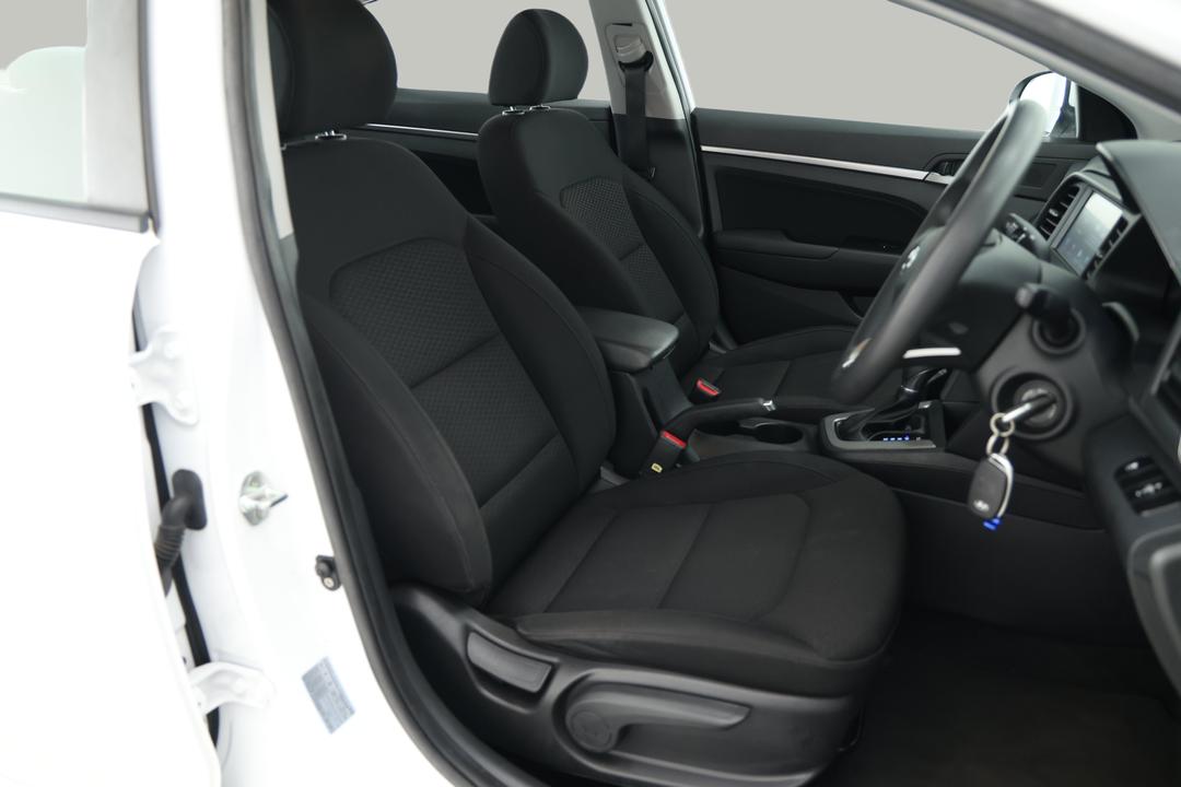2018 Hyundai Elantra Go, Automatic, 93331 km, Right Side Front Door Cabin View