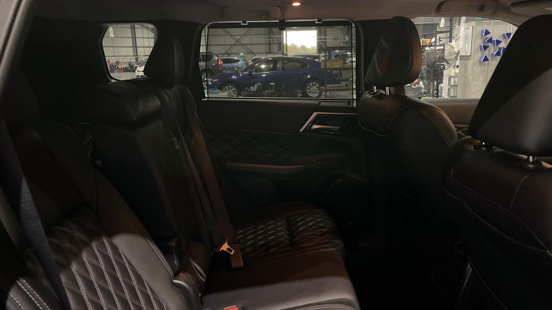 2024 Mitsubishi Outlander Phev Exceed 5+2 Seat (AWD), Automatic, 22949 km, Right Side Rear Door Cabin View