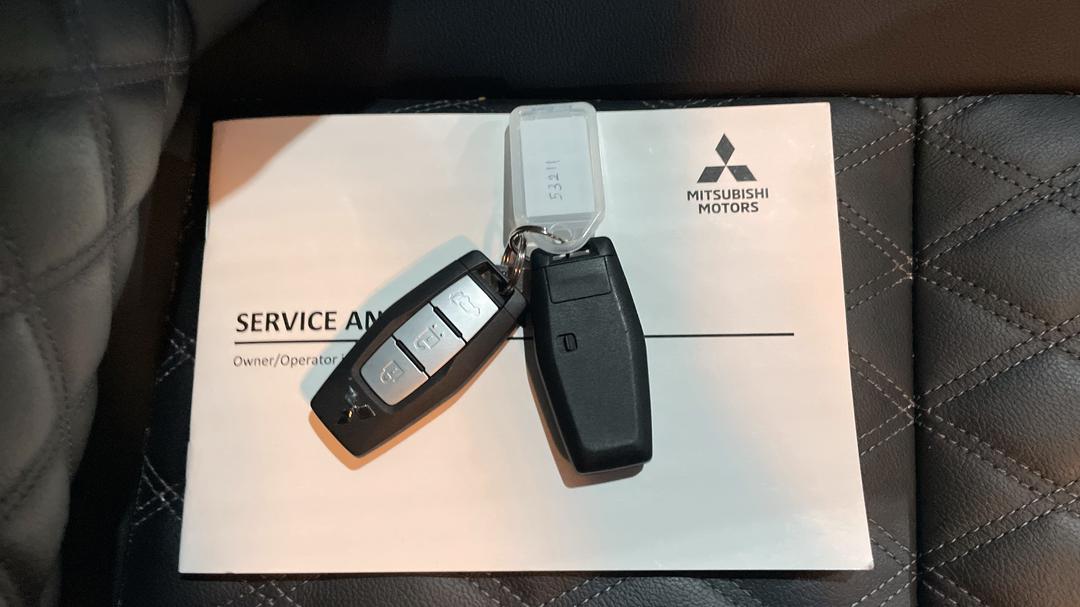 2024 Mitsubishi Outlander Phev Exceed 5+2 Seat (AWD), Automatic, 22949 km, Key Close-up