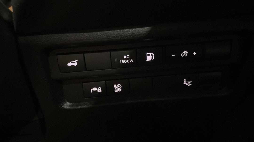 2024 Mitsubishi Outlander Phev Exceed 5+2 Seat (AWD), Automatic, 22949 km, Utility Switches/Buttons