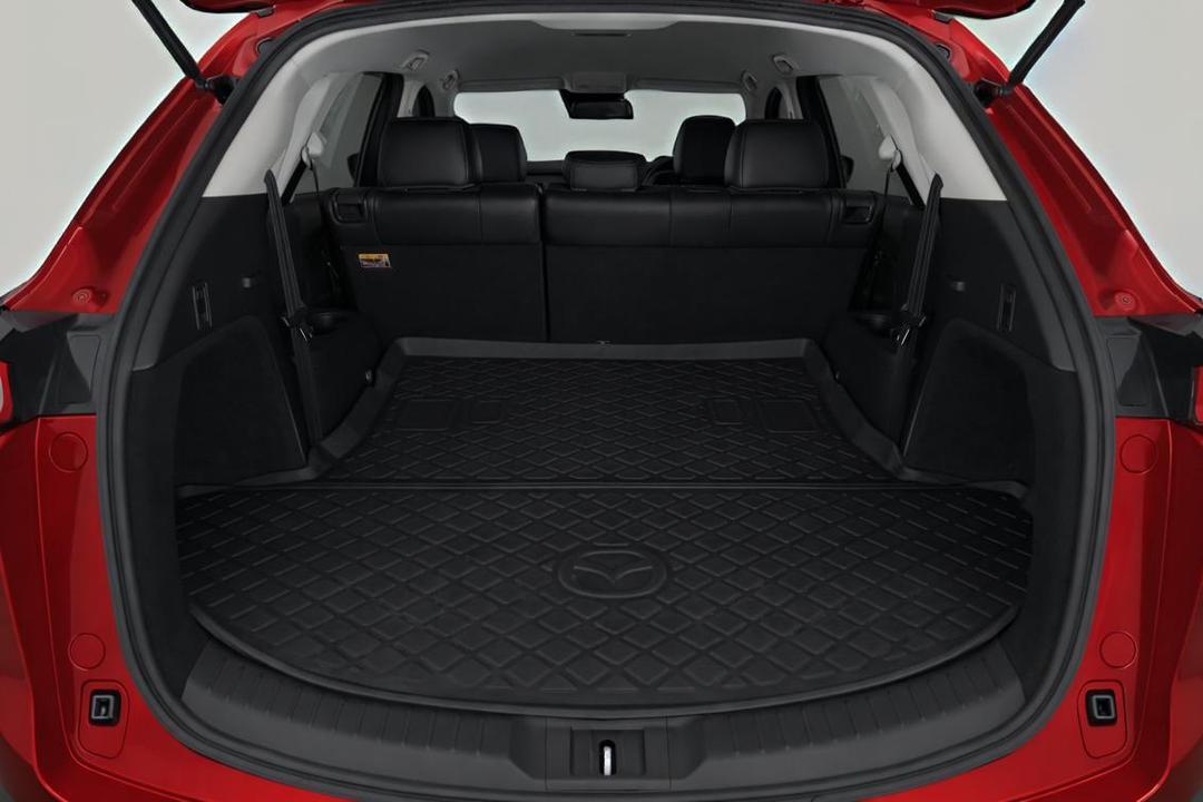 2017 Mazda CX-9 Touring (AWD), Automatic, 101306 km, Boot Inside View