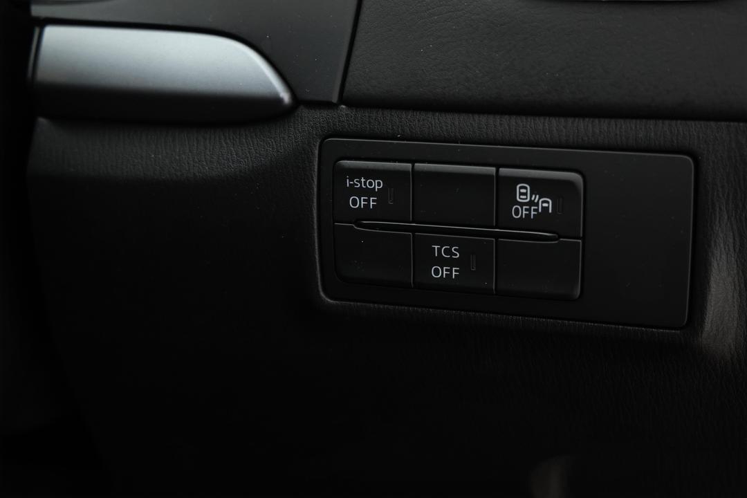 2017 Mazda CX-9 Touring (AWD), Automatic, 101306 km, Right Side Front Door Cabin View