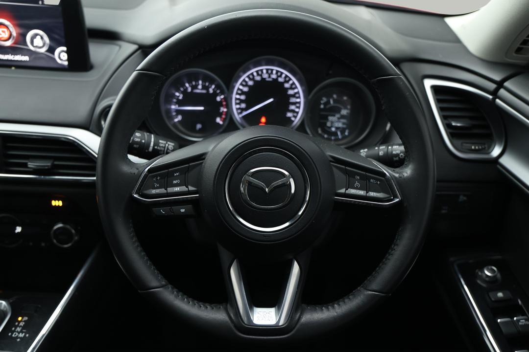 2017 Mazda CX-9 Touring (AWD), Automatic, 101306 km, Steering Wheel Close-up