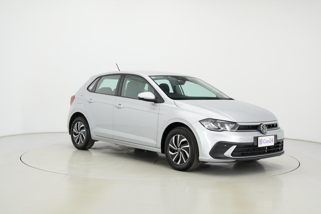 2024 Volkswagen Polo Life, Automatic, 29525 km, Right Front Diagonal (45- Degree) View