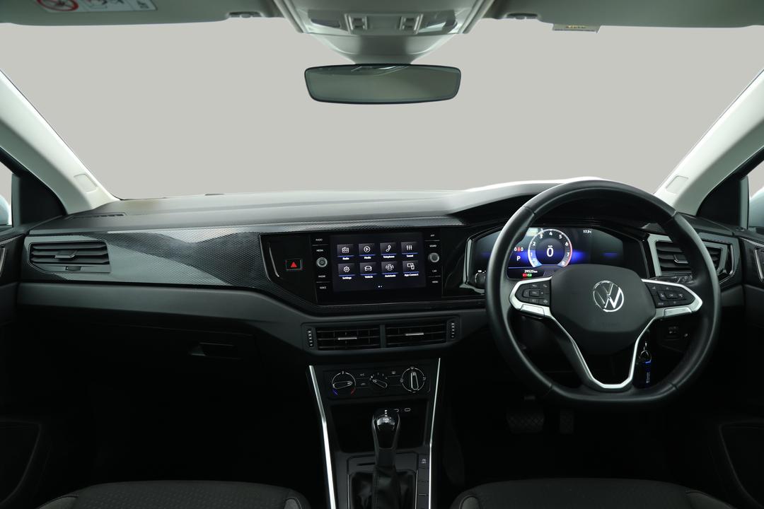 2024 Volkswagen Polo Life, Automatic, 29525 km, Dashboard View