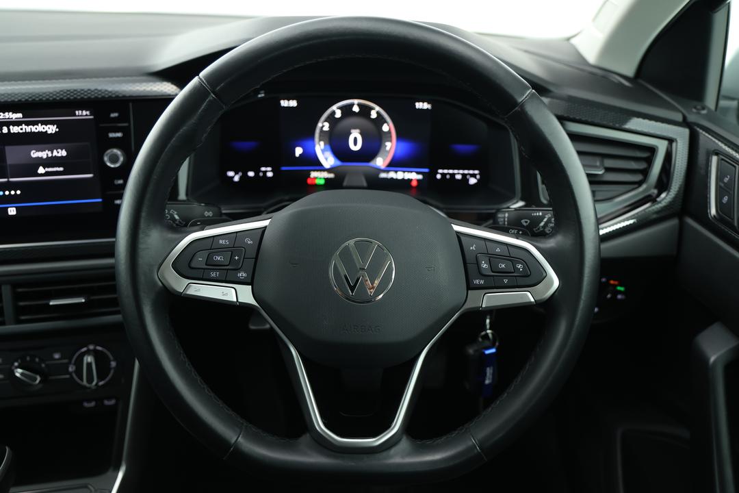2024 Volkswagen Polo Life, Automatic, 29525 km, Steering Wheel Close-up