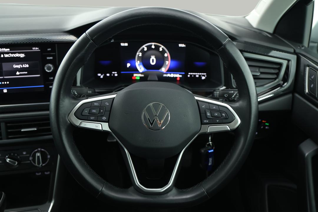 2024 Volkswagen Polo Life, Automatic, 29525 km, Steering Wheel Close-up