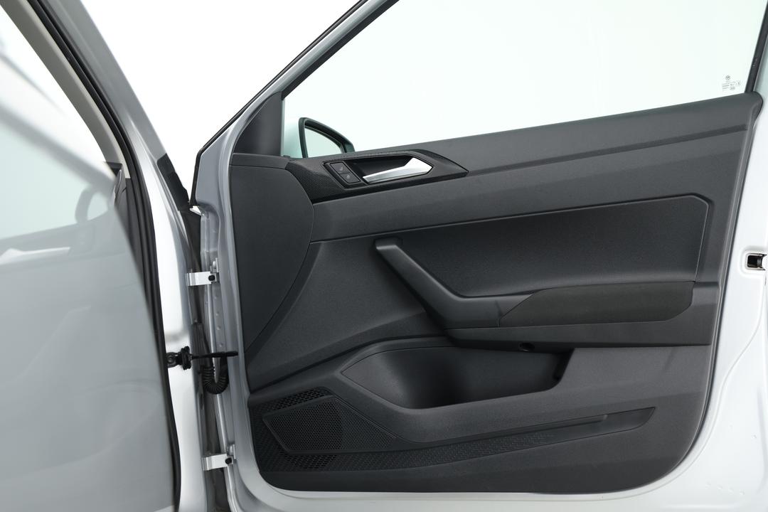 2024 Volkswagen Polo Life, Automatic, 29525 km, Right Side Front Door Cabin View