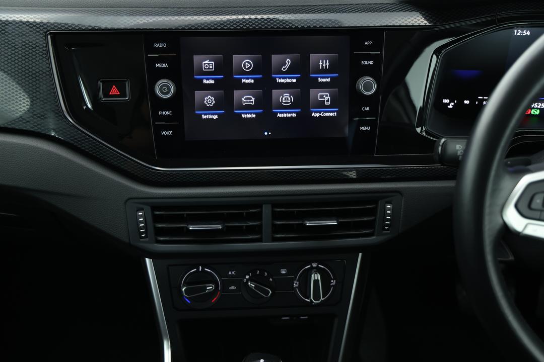 2024 Volkswagen Polo Life, Automatic, 29525 km, Center Console