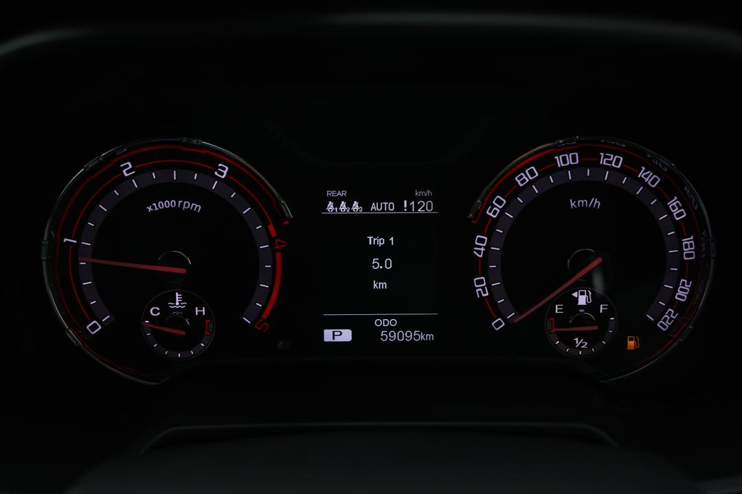 2022 LDV T60 Max Pro (4x4), Automatic, 59095 km, Drivers Side Door Panel Controls