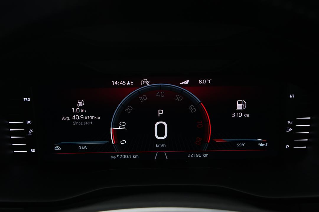 2022 SKODA Karoq Sportline (4x4) 140tsi, Automatic, 22190 km, Key Close-up