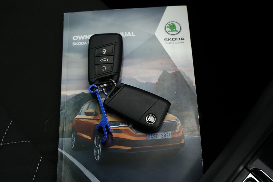 2022 SKODA Karoq Sportline (4x4) 140tsi, Automatic, 22190 km, Third Row Seats