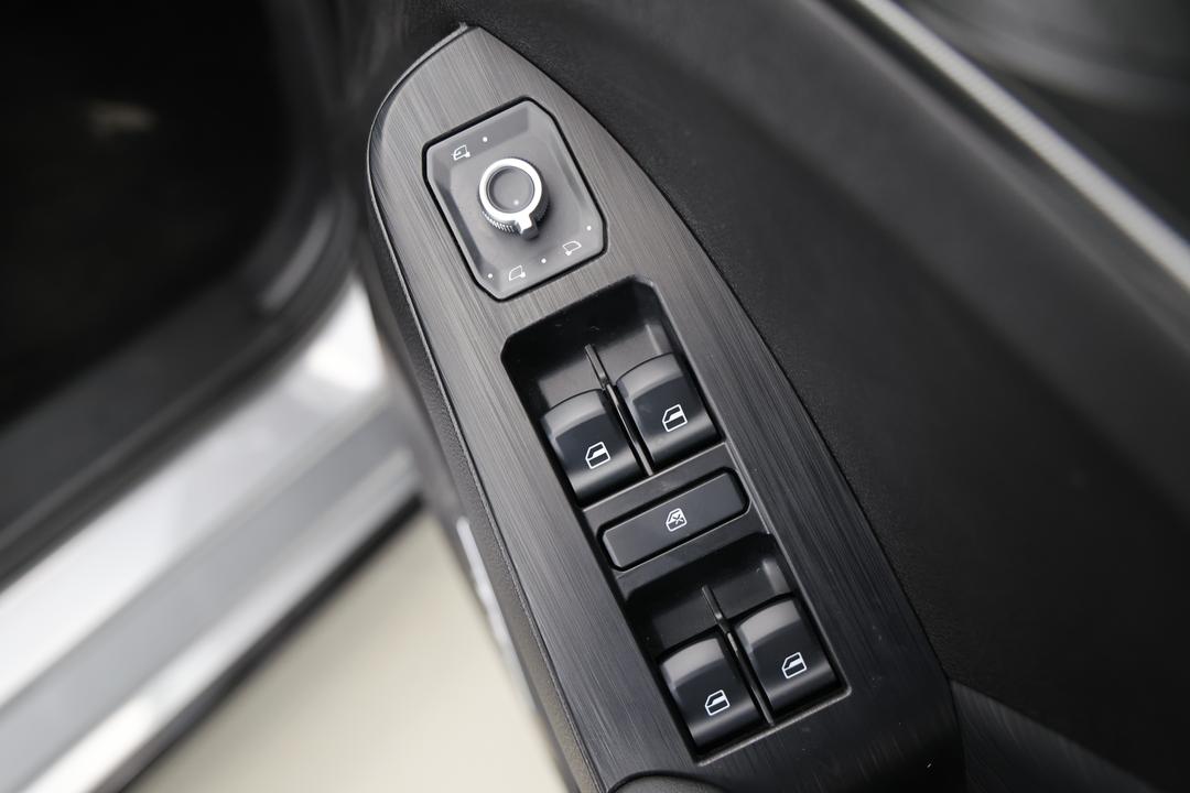 2024 GWM Haval Jolion Ultra, Automatic, 8830 km, Drivers Side Door Panel Controls