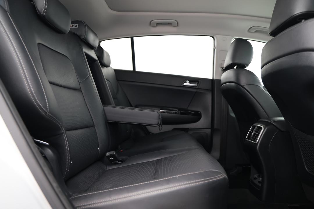 2018 Kia Sportage Gt-line (AWD), Automatic, 100605 km, Right Side Rear Door Cabin View