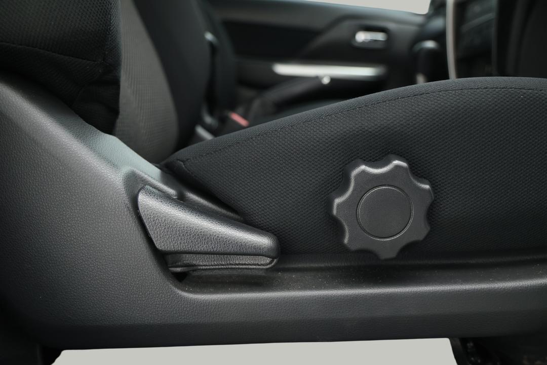 2021 Mitsubishi Triton Gls (4x4), Automatic, 58535 km, Right Side Front Door Cabin View