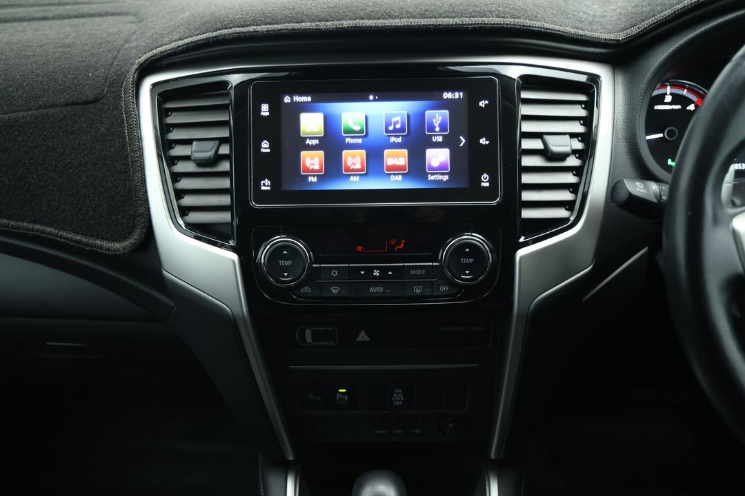 2021 Mitsubishi Triton Gls (4x4), Automatic, 58535 km, Center Console