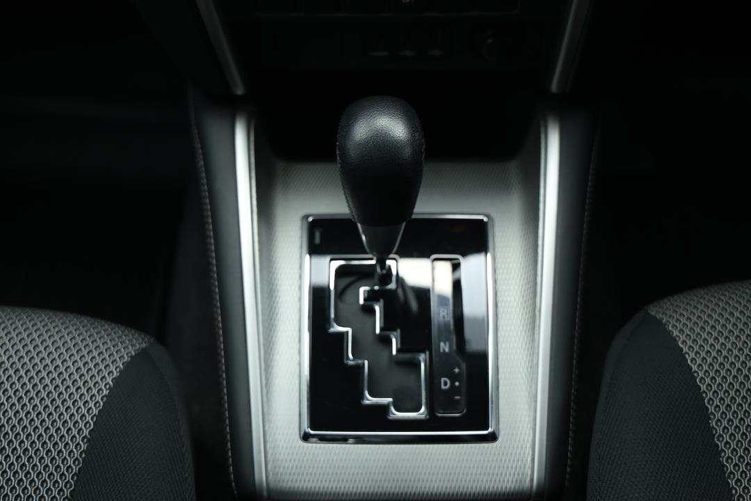 2021 Mitsubishi Triton Gls (4x4), Automatic, 58535 km, Gear Lever 