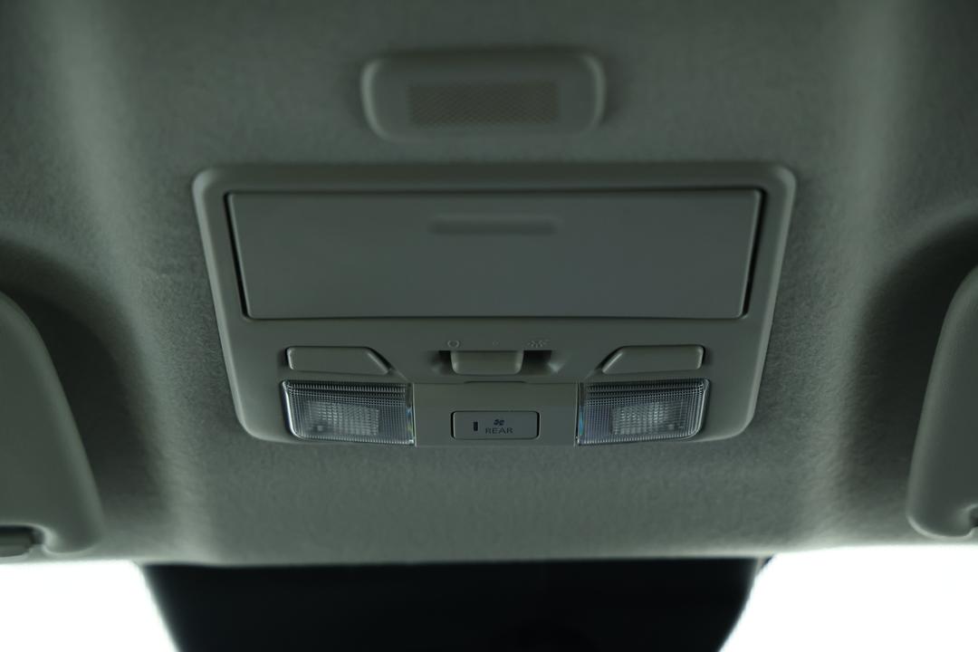 2021 Mitsubishi Triton Gls (4x4), Automatic, 58535 km, On-Roof Controls/Sunglass holder