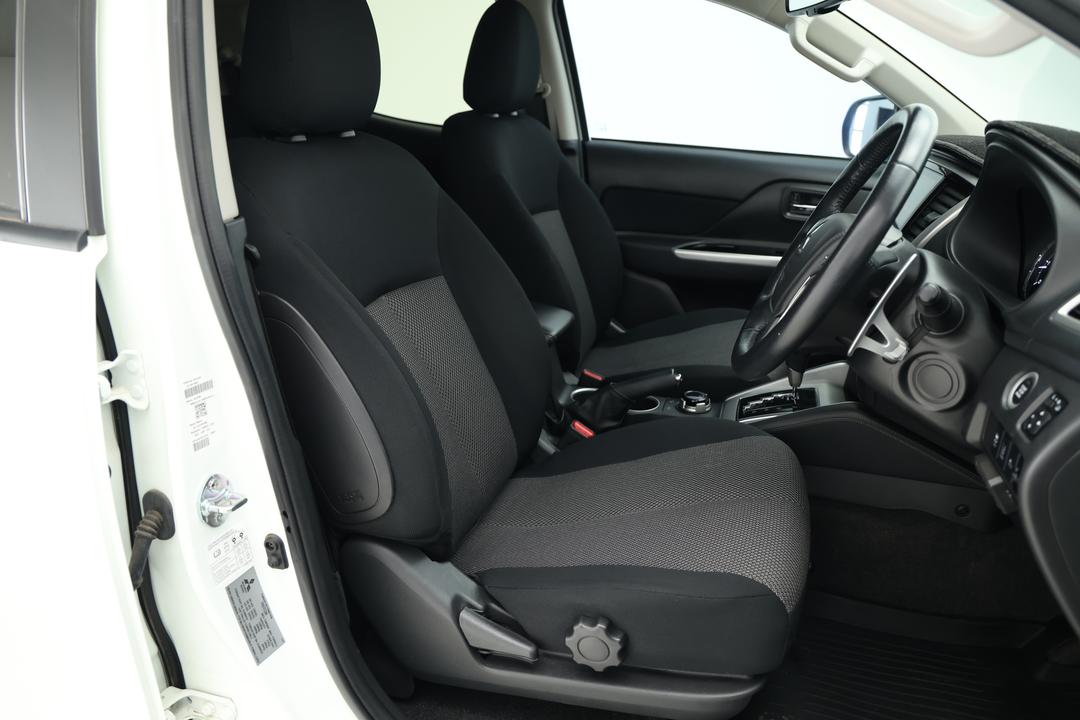 2021 Mitsubishi Triton Gls (4x4), Automatic, 58535 km, Speaker View