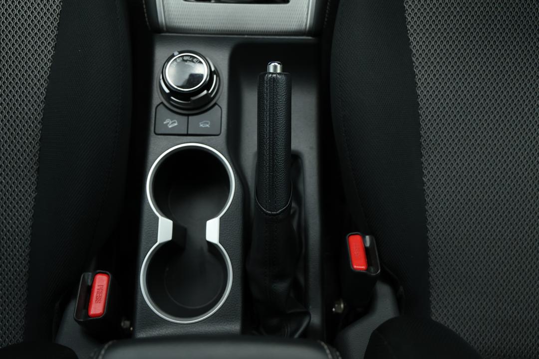 2021 Mitsubishi Triton Gls (4x4), Automatic, 58535 km, Handbrake