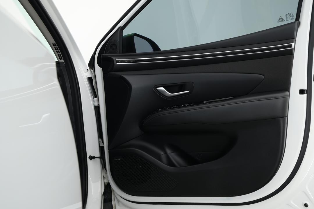 2022 Hyundai Tucson Highlander (AWD), Automatic, 68699 km, Drivers Side Door Panel Controls