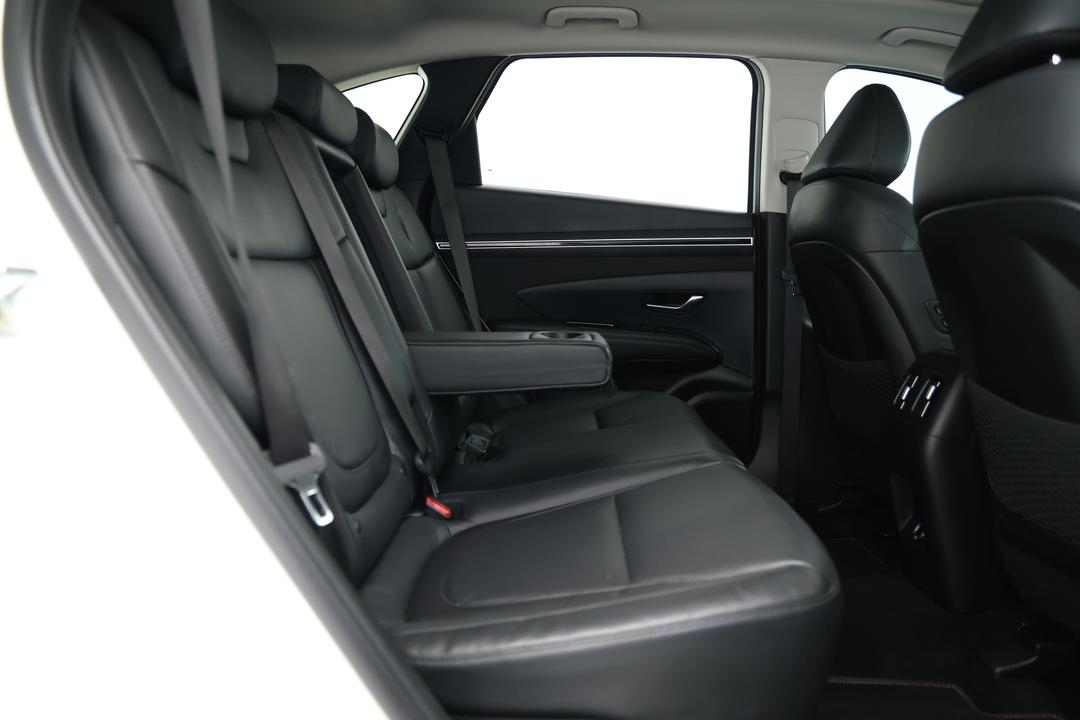 2022 Hyundai Tucson Highlander (AWD), Automatic, 68699 km, Right Side Rear Door Cabin View