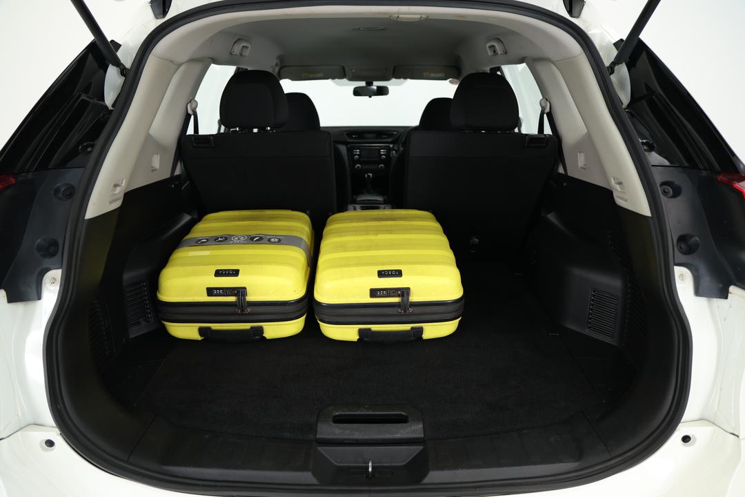 2018 Nissan X-trail Ts (4WD), Automatic, 146731 km, Boot Inside View with Luggage