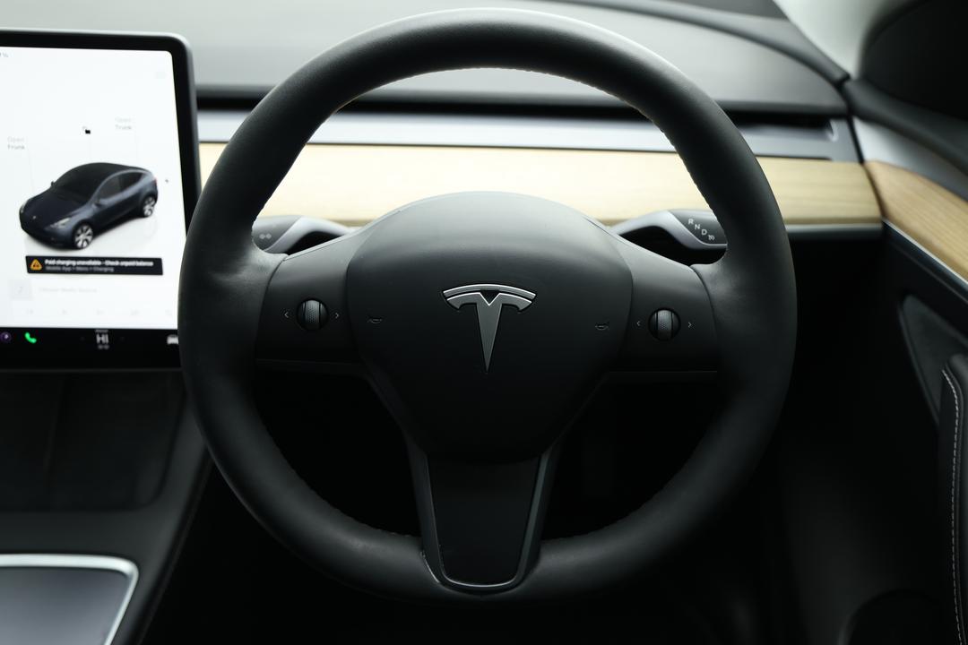 2023 Tesla Model Y Rear-wheel Drive, Automatic, 54537 km, Steering Wheel Close-up