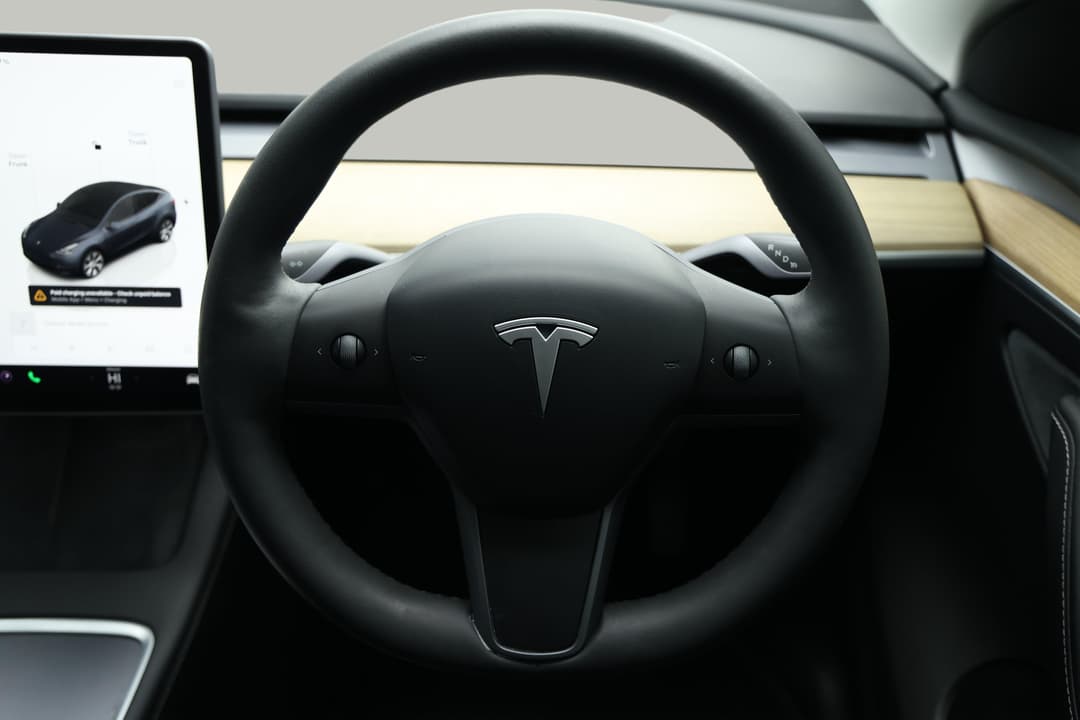 2023 Tesla Model Y Rear-wheel Drive, Automatic, 54537 km, Steering Wheel Close-up
