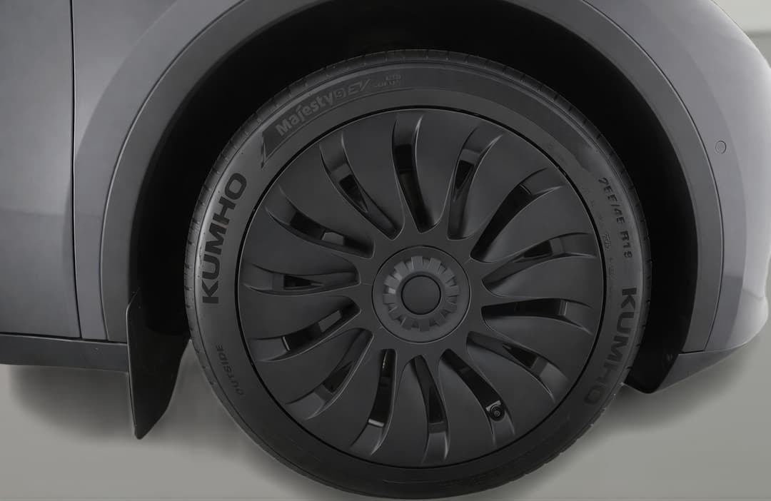 2023 Tesla Model Y Rear-wheel Drive, Automatic, 54537 km, Right Front Wheel