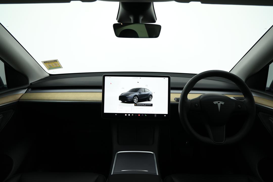 2023 Tesla Model Y Rear-wheel Drive, Automatic, 54537 km, Dashboard View
