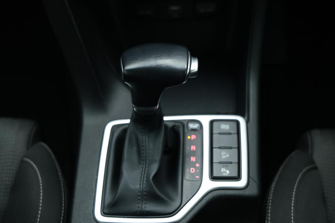 2019 Kia Sportage S (FWD), Automatic, 132804 km, Gear Lever 