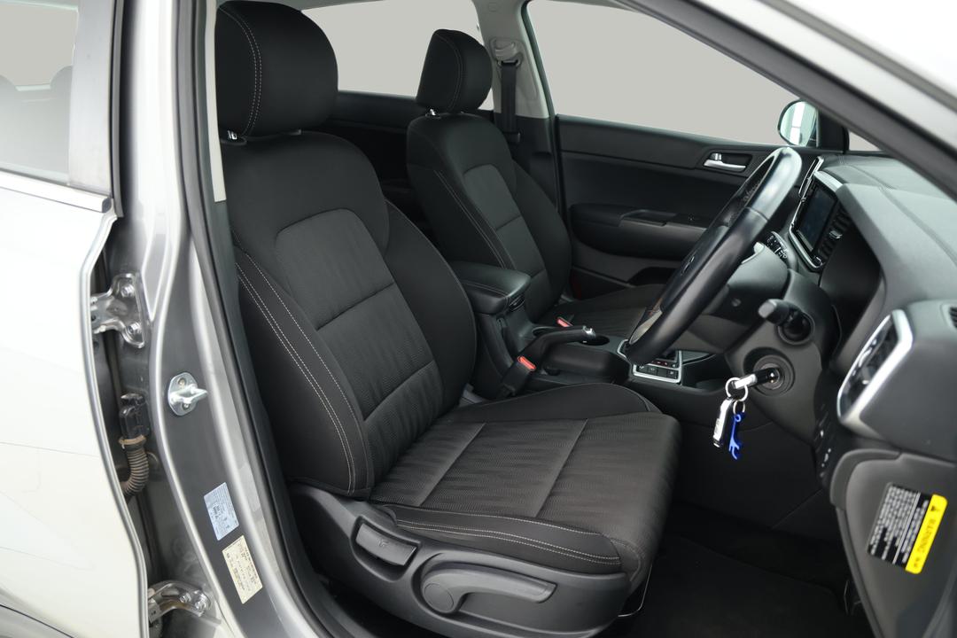 2019 Kia Sportage S (FWD), Automatic, 132804 km, Right Side Front Door Cabin View